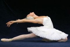 简易芭蕾舞减肥操 纤体轻身不是梦
